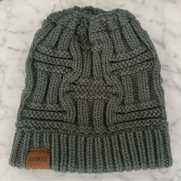 New Rosoz Womens Gray Cable Knit Ponytail Winter Beanie Hat. OS - Picture 3 of 4